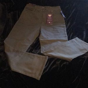 Ladies Gloria Vanderbilt Amanda jeans New w/tags